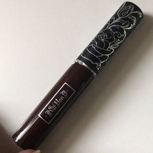 Kat Von D Everlasting Liquid Lipstick in Damned